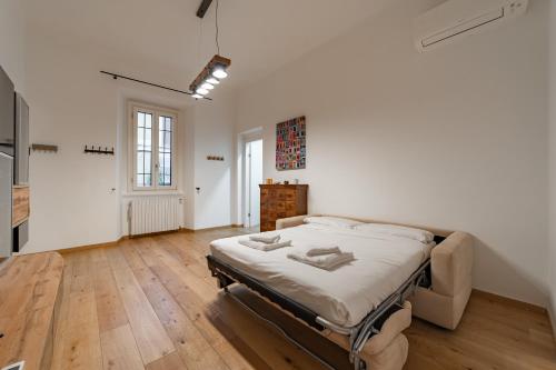5 walk from Porta Venezia station, with 2 bedrooms