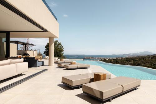 Aerial Villa - Award Winning Luxury Retreat