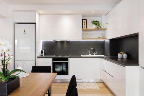 A Luxury Retreat in Corfu Town by Konnect, One-Bedroom Apartment