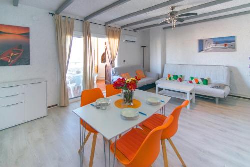 WELCS APARTAMENTO 299 EMP con piscina comunitaria