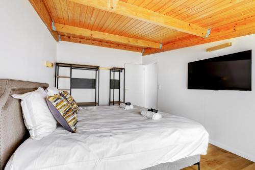 Charming Duplex Apartment with AC near Picpus