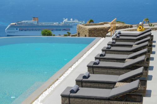 Aether Mykonos 5BR Villa with Serene Port & Town Views