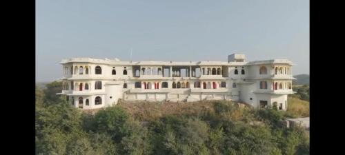 Budova, kde se rezort nachází