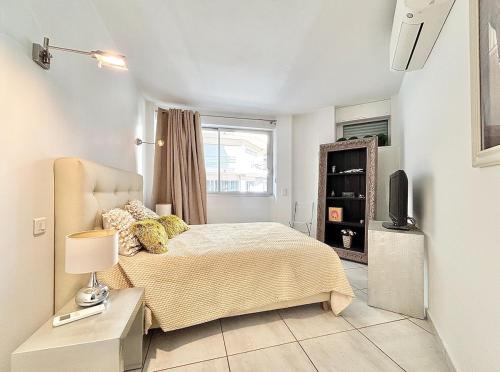 Cannes Two bedrooms and Two bathrooms - 20LM