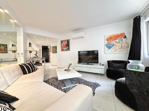 Cannes Two bedrooms and Two bathrooms - 20LM