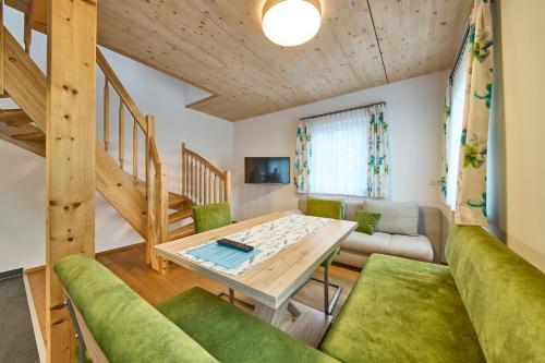 Μια τηλεόραση ή/και κέντρο ψυχαγωγίας στο Ferienwohnung Paula