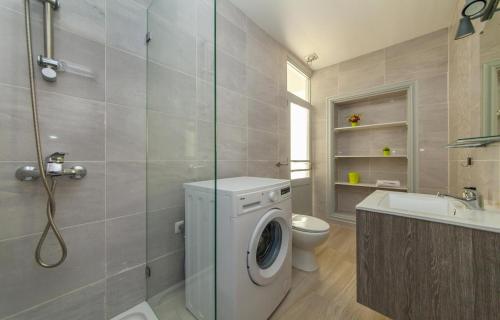 A46 - Oliveira Downtown Apartment