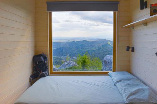 Φυσικό τοπίο κοντά σε οργανωμένο κάμπινγκ