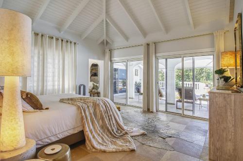 Χώρος καθιστικού στο Hidden Pearl Luxurious oceanview villa