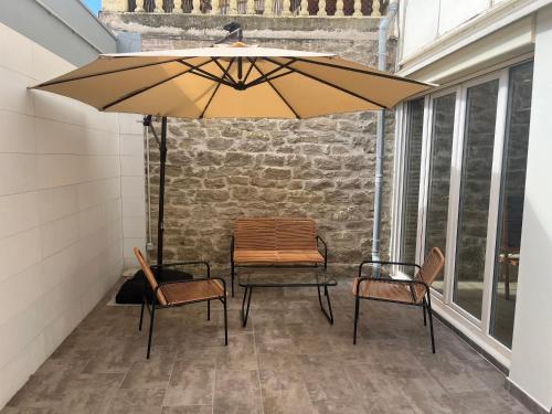 Siseõu või muu väliala majutusasutuses Plus