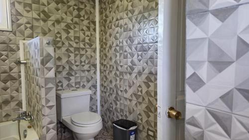 Ένα μπάνιο στο Camping & Hospedaje Rio Laja