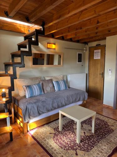 Χώρος καθιστικού στο Frigias 5