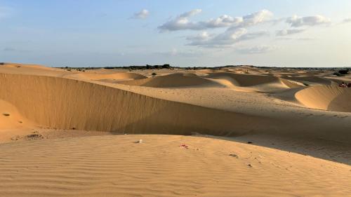 ゲストハウスの近くで見られる自然の景観
