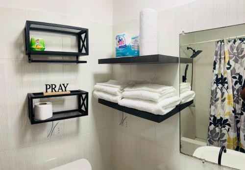 Ένα μπάνιο στο White River Ocho Rios Suite, Luxury