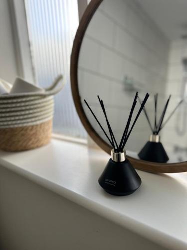 Φωτογραφία από το άλμπουμ του Cosy two bedroom cottage σε Castle Donington