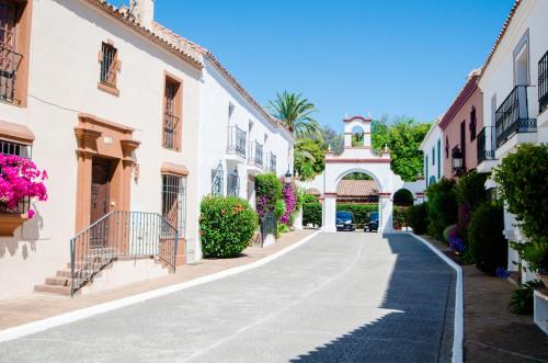 Villas at Pueblo Guadalmina Marbella, Marbella – Bijgewerkte ...
