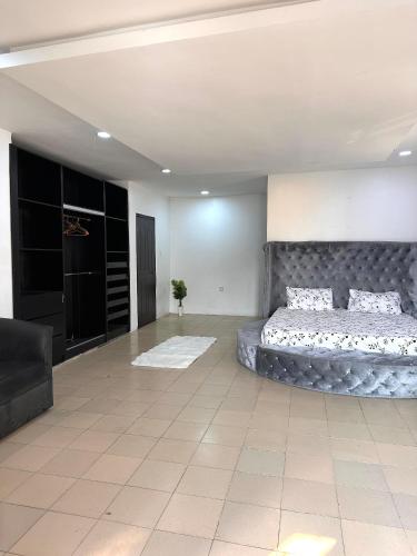 Postel nebo postele na pokoji v ubytování The Hinsley Apartment 1