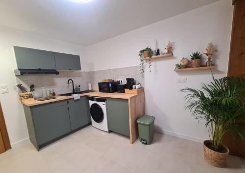 Η κουζίνα ή μικρή κουζίνα στο Évasion à Saverne - entre nature et douceur de vivre