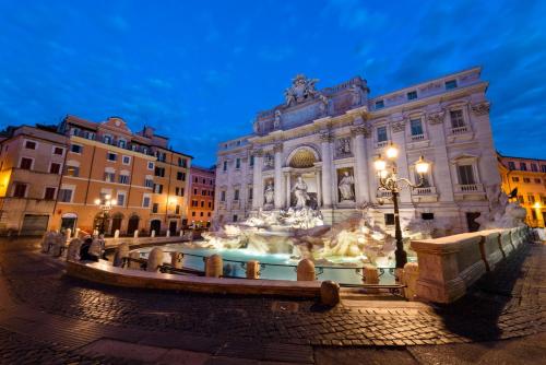 Vatican-Metro A Panoramic Penthouse with Jacuzzi