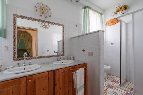 Ένα μπάνιο στο Dammuso Blanco