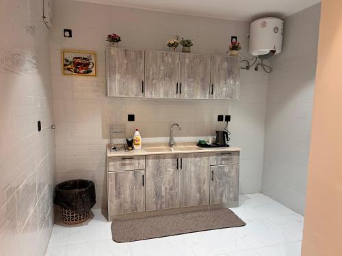 Φωτογραφία από το άλμπουμ του غرفة فندقية مع صالة ومطبخ دخول ذاتي σε Ταΐφ