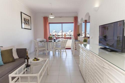 B25 - Candimar Beach Apartment