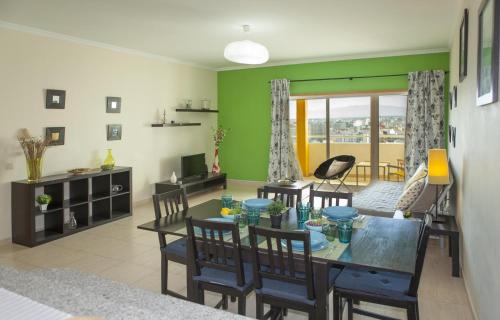 Afbeelding uit fotogalerij van B44 - Alto do Quintao Central Apartment in Portimão