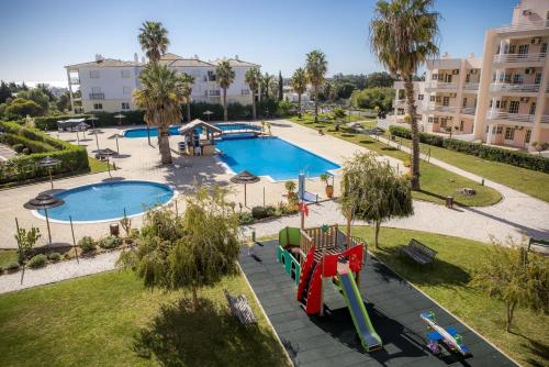 Galeriebild der Unterkunft B33 - Praia do Vau Apartment in Portimão