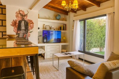 Μια τηλεόραση ή/και κέντρο ψυχαγωγίας στο Ñireco HOUSE