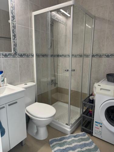 Koupelna v ubytování B2 Kiza Pegia Apt