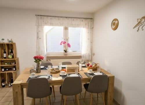 Restaurace v ubytování Storchenblick Muhr am See inkl Frühstück