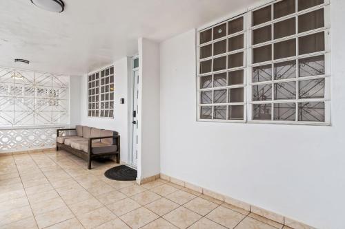 Φωτογραφία από το άλμπουμ του Family-Friendly Home for 5 Near Airport & Beaches σε Carolina