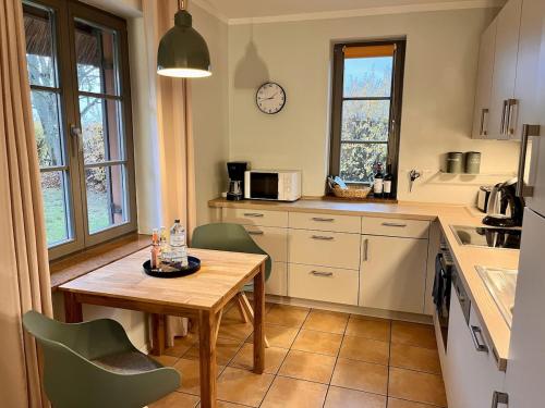 Nhà bếp/bếp nhỏ tại Strand 5 min - Ferienhaus Feldlerche auf Usedom