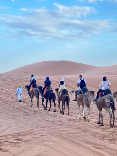 Επισκέπτες που μένουν στο Magamane luxury camp