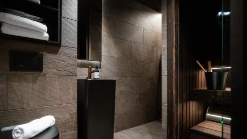 Un baño de Halo Igloos Resort