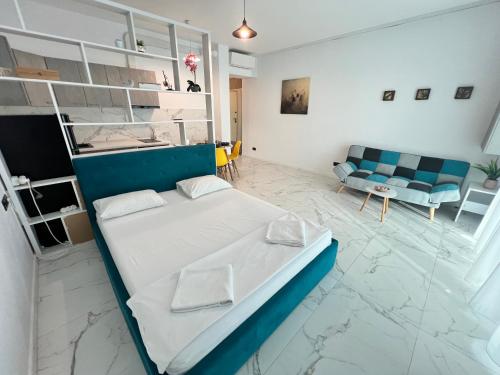 เตียงในห้องที่ Studio Sea One Beach
