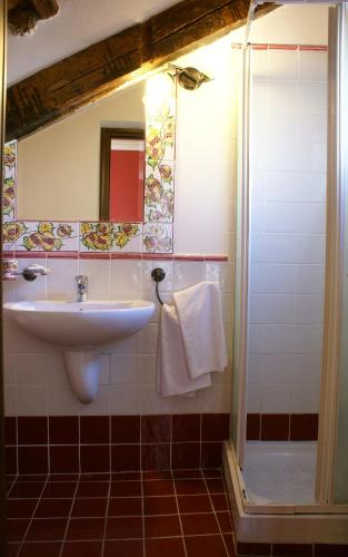 Un baño de B&B Salotto Di Athena