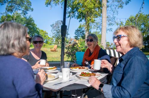 Hosté ubytování Cromwell Manor Inn