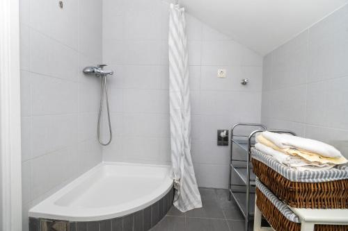 Apartment Lena city center near beach
