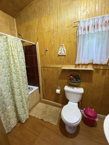 Koupelna v ubytování Refugio Alma Lodge