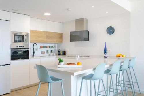 Maikran Seasonal Santa Pola Beachside Apartment