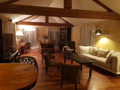 A seating area at Duplex T4 Sempre Endavant