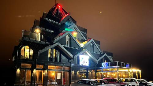 Το κτήριο όπου στεγάζεται  το διαμέρισμα