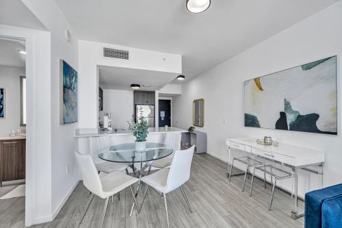 Miami City Lights 2BR 2BA photo 24