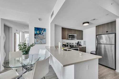 Miami City Lights 2BR 2BA photo 27
