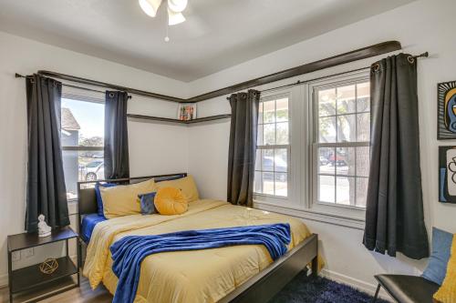 Voodi või voodid majutusasutuse Time Machine Games Galore in Lubbock Home By TTU! toas