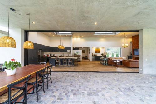 Η κουζίνα ή μικρή κουζίνα στο Casa de Campo en Cieneguilla