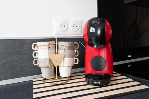 Příslušenství pro přípravu čaje a kávy v ubytování Duplex Cosy - Moderne - 15min Versailles