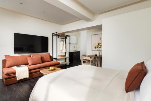 Tsimiski View Signature Apartment - By Nuvia Domus