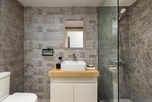 Tsimiski View Signature Apartment - By Nuvia Domus